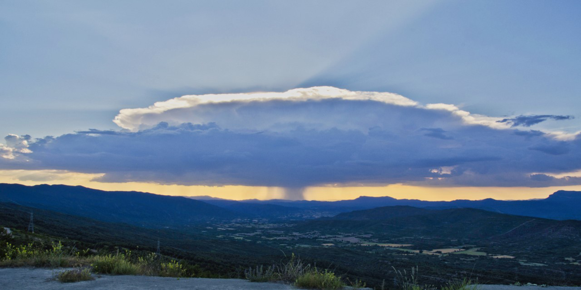 Conferencia “La inestabilidad atmosférica reflejada en nuestro cielo”